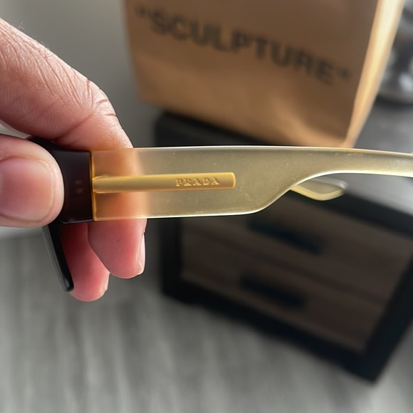 Y2K PRADA Gradient Unisex Sunglasses Black Tan Made in Italy SPR09B 60 5AZ-3N1 - Picture 4 of 13